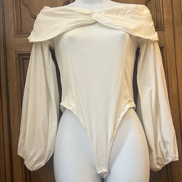 Skylar Rose Off-Shoulder White Bodysuit Size S - Picture 5 of 11